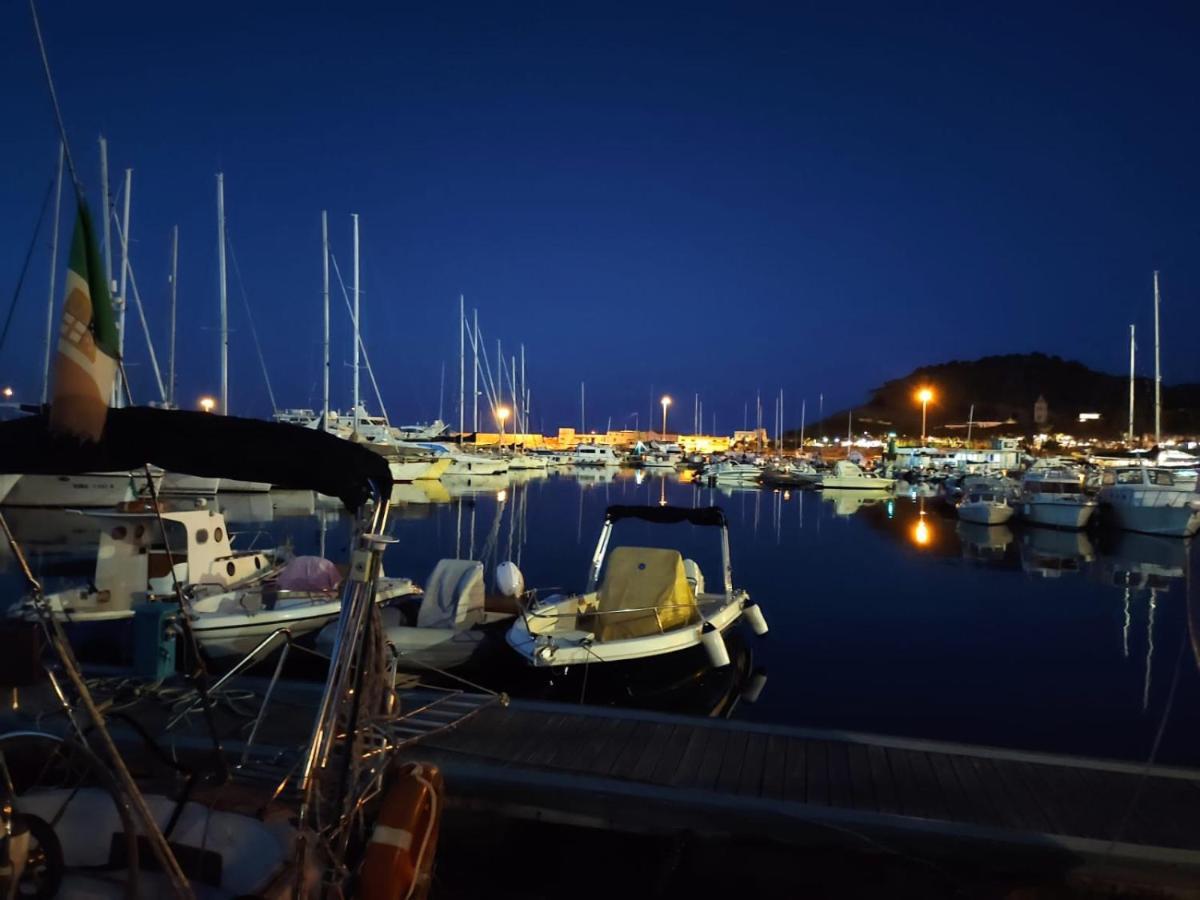Classic Yacht Yanika Yachting Watersport Ets Villaputzu Εξωτερικό φωτογραφία